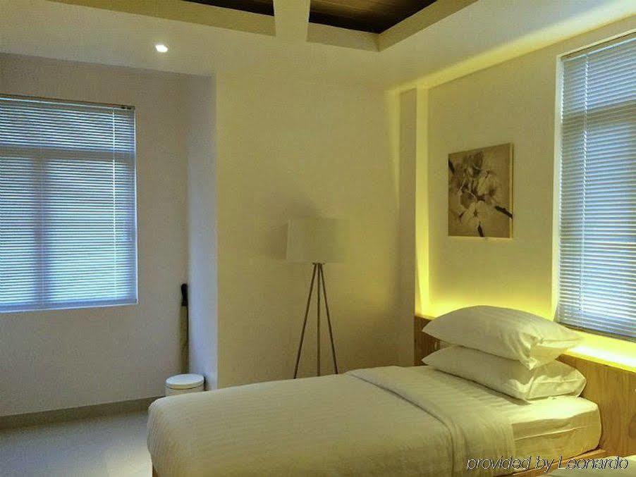 Pine Lodge Male Bagian luar foto